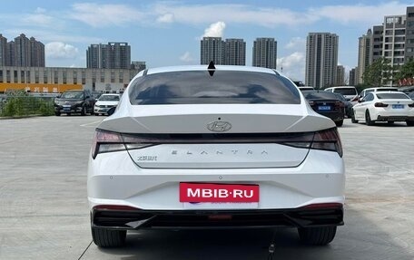 Hyundai Elantra, 2022 год, 1 140 000 рублей, 6 фотография