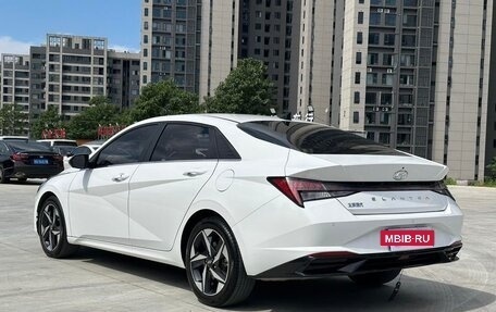 Hyundai Elantra, 2022 год, 1 140 000 рублей, 5 фотография