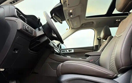 Ford Explorer VI, 2025 год, 7 400 000 рублей, 17 фотография