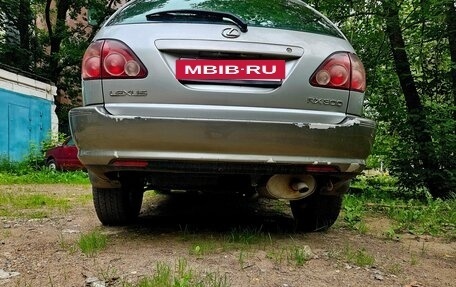 Lexus RX IV рестайлинг, 1999 год, 560 000 рублей, 3 фотография