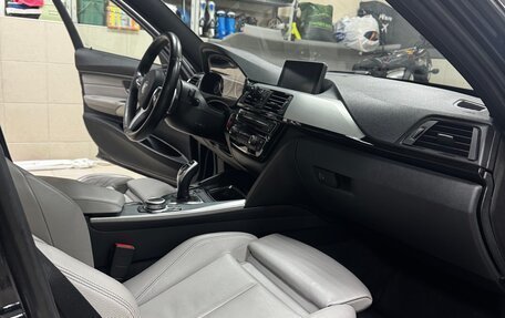 BMW 3 серия, 2011 год, 2 000 000 рублей, 2 фотография