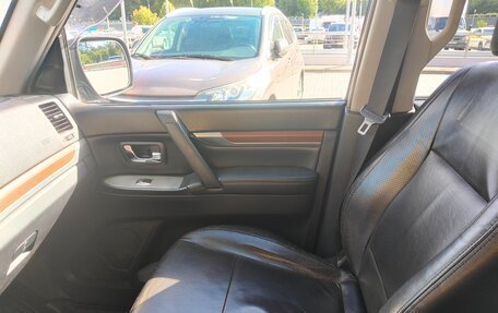 Mitsubishi Pajero IV, 2008 год, 1 250 000 рублей, 16 фотография