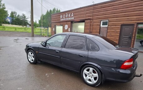 Opel Vectra B рестайлинг, 1998 год, 148 000 рублей, 2 фотография