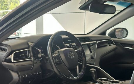 Toyota Camry, 2018 год, 2 647 000 рублей, 7 фотография