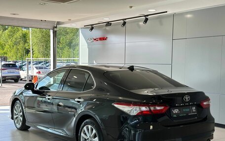 Toyota Camry, 2018 год, 2 647 000 рублей, 6 фотография