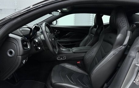 Aston Martin DBS III, 2021 год, 28 000 000 рублей, 14 фотография