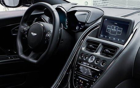 Aston Martin DBS III, 2021 год, 28 000 000 рублей, 19 фотография