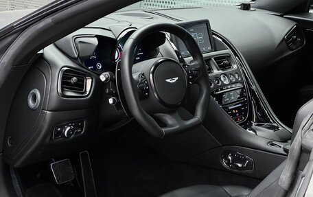 Aston Martin DBS III, 2021 год, 28 000 000 рублей, 16 фотография