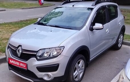 Renault Sandero II рестайлинг, 2016 год, 950 000 рублей, 1 фотография