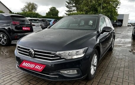 Volkswagen Passat B8 рестайлинг, 2022 год, 2 092 000 рублей, 1 фотография