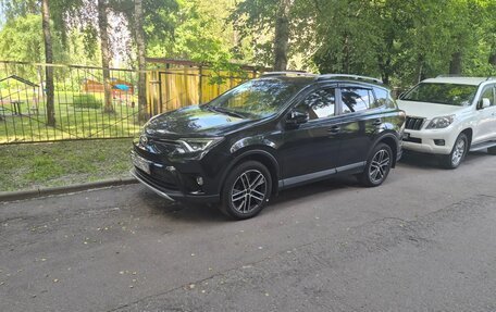 Toyota RAV4, 2015 год, 2 100 000 рублей, 1 фотография