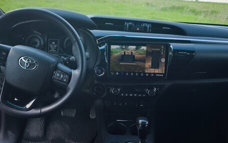 Toyota Hilux VIII, 2018 год, 4 000 000 рублей, 12 фотография