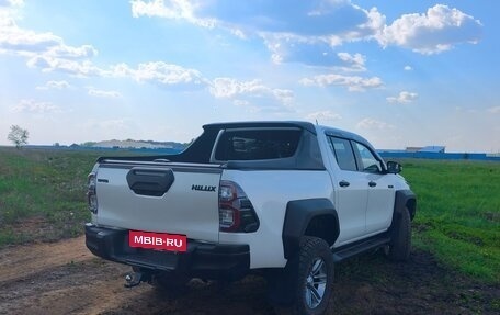 Toyota Hilux VIII, 2018 год, 4 000 000 рублей, 10 фотография