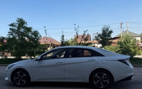 Hyundai Elantra, 2022 год, 1 520 000 рублей, 4 фотография