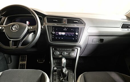 Volkswagen Tiguan II, 2020 год, 2 335 000 рублей, 15 фотография