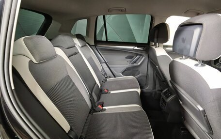 Volkswagen Tiguan II, 2020 год, 2 335 000 рублей, 16 фотография