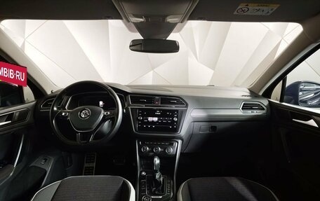 Volkswagen Tiguan II, 2020 год, 2 335 000 рублей, 14 фотография