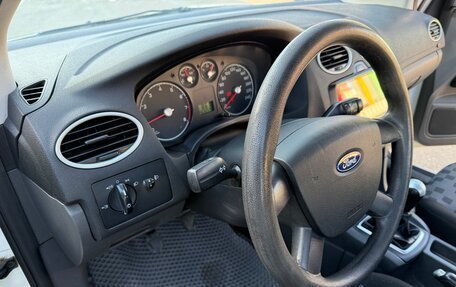 Ford Focus II рестайлинг, 2005 год, 450 000 рублей, 11 фотография