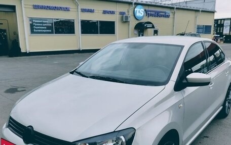 Volkswagen Polo VI (EU Market), 2012 год, 1 000 000 рублей, 7 фотография