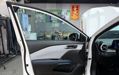 Chevrolet Monza, 2023 год, 1 210 000 рублей, 16 фотография