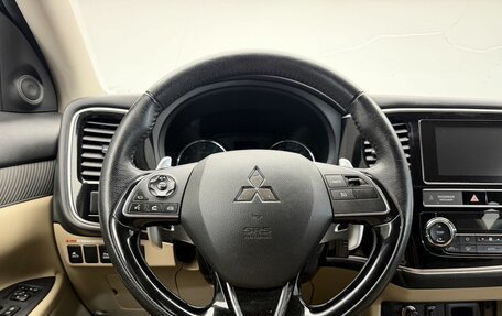 Mitsubishi Outlander III рестайлинг 3, 2019 год, 1 898 000 рублей, 16 фотография
