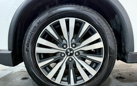 Mitsubishi Outlander III рестайлинг 3, 2019 год, 1 898 000 рублей, 17 фотография