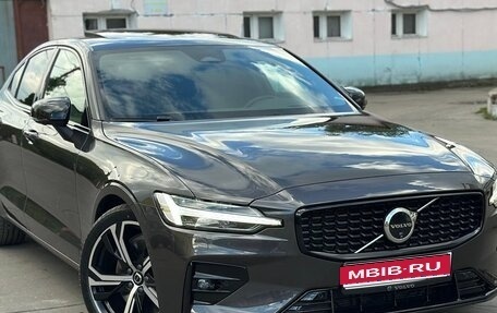 Volvo S60 III, 2023 год, 4 595 000 рублей, 1 фотография