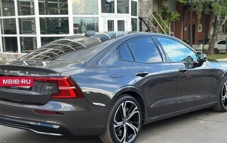 Volvo S60 III, 2023 год, 4 595 000 рублей, 7 фотография