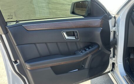 Mercedes-Benz E-Класс, 2012 год, 1 280 000 рублей, 8 фотография