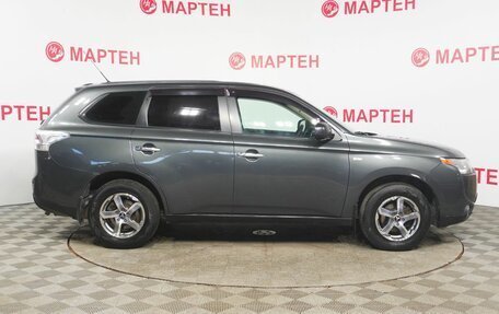 Mitsubishi Outlander III рестайлинг 3, 2014 год, 1 199 000 рублей, 4 фотография