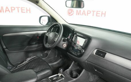 Mitsubishi Outlander III рестайлинг 3, 2014 год, 1 199 000 рублей, 10 фотография