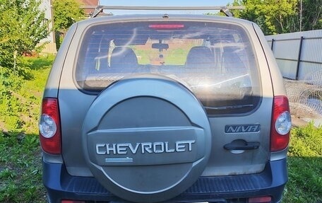 Chevrolet Niva I рестайлинг, 2012 год, 550 000 рублей, 2 фотография