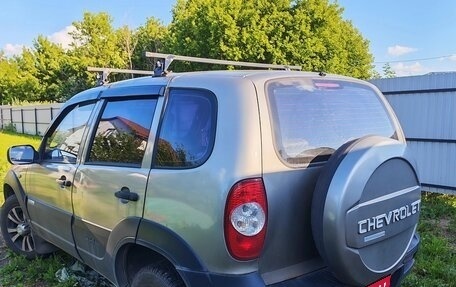 Chevrolet Niva I рестайлинг, 2012 год, 550 000 рублей, 3 фотография