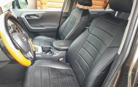 Toyota RAV4, 2020 год, 3 100 000 рублей, 13 фотография