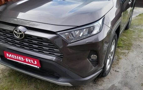 Toyota RAV4, 2020 год, 3 100 000 рублей, 8 фотография