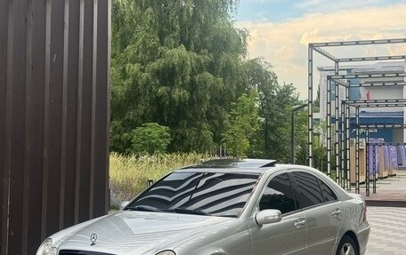 Mercedes-Benz C-Класс, 2005 год, 530 000 рублей, 2 фотография