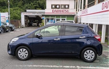 Toyota Vitz, 2019 год, 870 000 рублей, 4 фотография