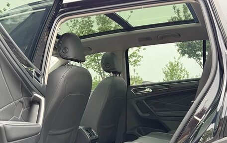 Volkswagen Tiguan II, 2022 год, 1 850 001 рублей, 12 фотография