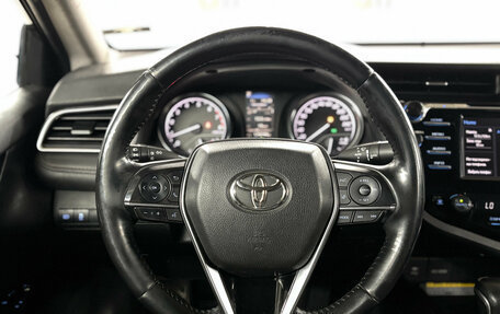 Toyota Camry, 2021 год, 2 299 000 рублей, 11 фотография
