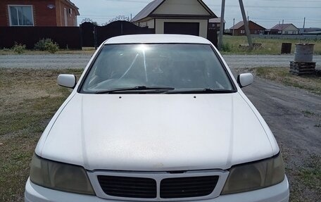 Nissan Bluebird XI, 2000 год, 180 000 рублей, 1 фотография