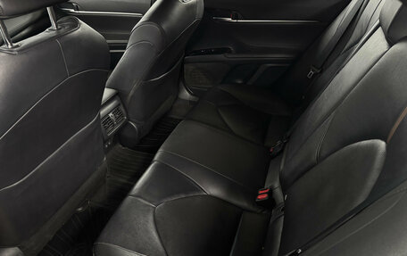 Toyota Camry, 2021 год, 2 299 000 рублей, 19 фотография