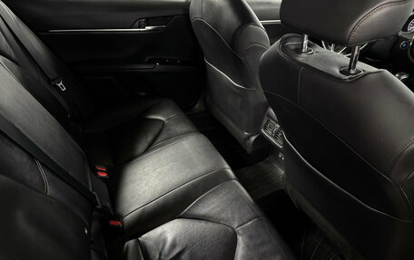Toyota Camry, 2021 год, 2 299 000 рублей, 20 фотография