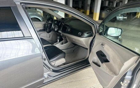 Honda Insight II рестайлинг, 2011 год, 850 000 рублей, 10 фотография