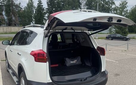 Toyota RAV4, 2013 год, 1 700 000 рублей, 3 фотография