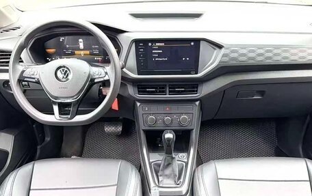 Volkswagen T-Cross I, 2023 год, 1 157 778 рублей, 8 фотография