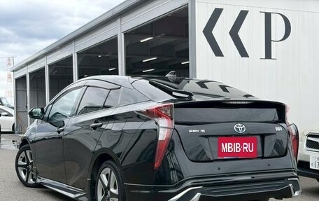 Toyota Prius IV XW50, 2018 год, 1 350 000 рублей, 8 фотография