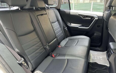 Toyota RAV4, 2024 год, 3 580 000 рублей, 10 фотография