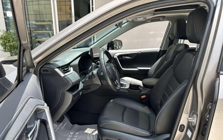 Toyota RAV4, 2024 год, 3 580 000 рублей, 11 фотография