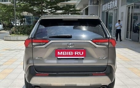 Toyota RAV4, 2024 год, 3 580 000 рублей, 6 фотография