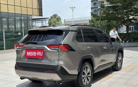 Toyota RAV4, 2024 год, 3 580 000 рублей, 5 фотография